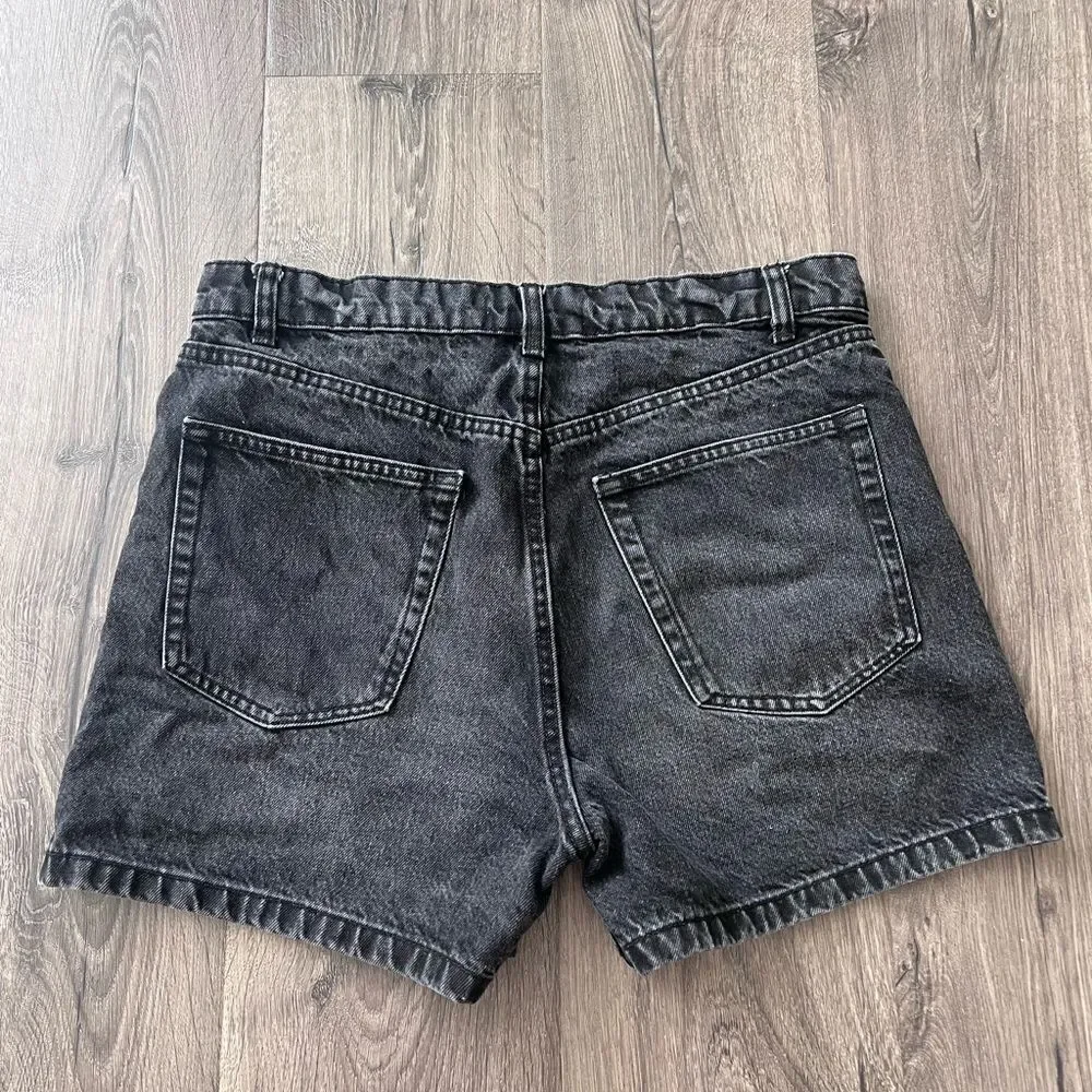 Zara Black Denim Shorts size 32